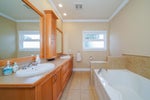 735 Schoolhouse Street - Central Coquitlam Single Family Residence for Sale, 7 Bedrooms (R3155199)# - 19