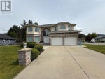 7760 Columbia Drive - Grand Forks House for Sale, 4 Bedrooms (10349002) #1