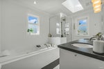 338 W 17th Street - Central Lonsdale Single Family Residence for Sale, 6 Bedrooms (R2984027) #19