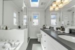 338 W 17th Street - Central Lonsdale Single Family Residence for Sale, 6 Bedrooms (R3058168)# - 18