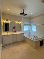 586 Silverdale Place - Upper Delbrook Single Family Residence for Sale, 10 Bedrooms (R3015542) #9