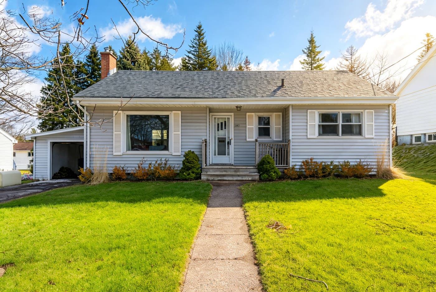 197 Pleasant Street, Truro
