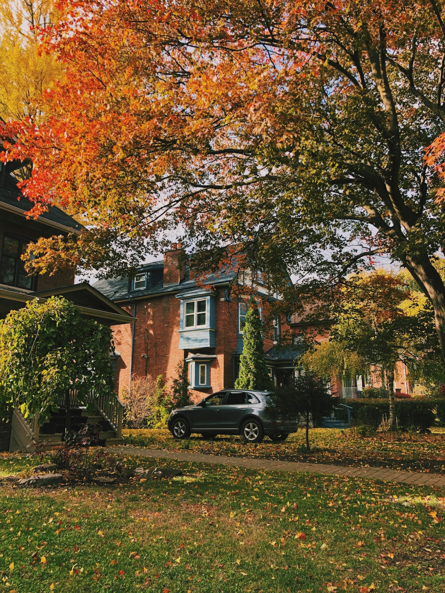 Rich life in Toronto boroughs photo by Jane Palash, via Unsplash Rich life in Toronto boroughs photo by Jane Palash, via Unsplash