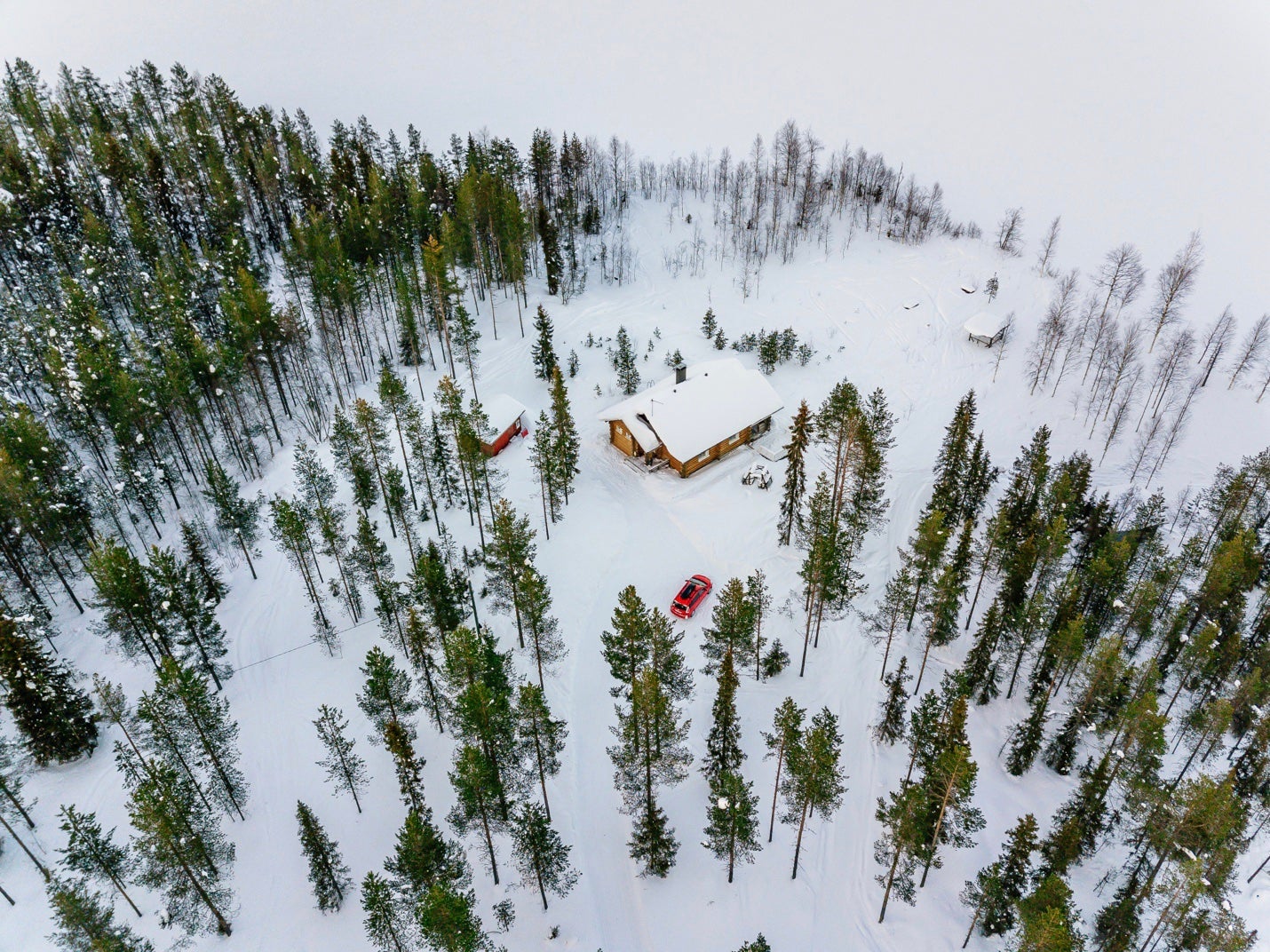 Buying Off-Season: The Advantages of Winter Cottage Shopping in Haliburton