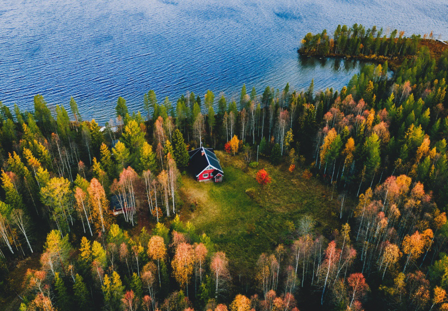 Navigating Real Estate in Haliburton: A Guide for Cottage Buyers