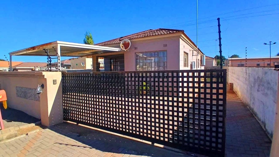 Gaborone Block 7 house for sale