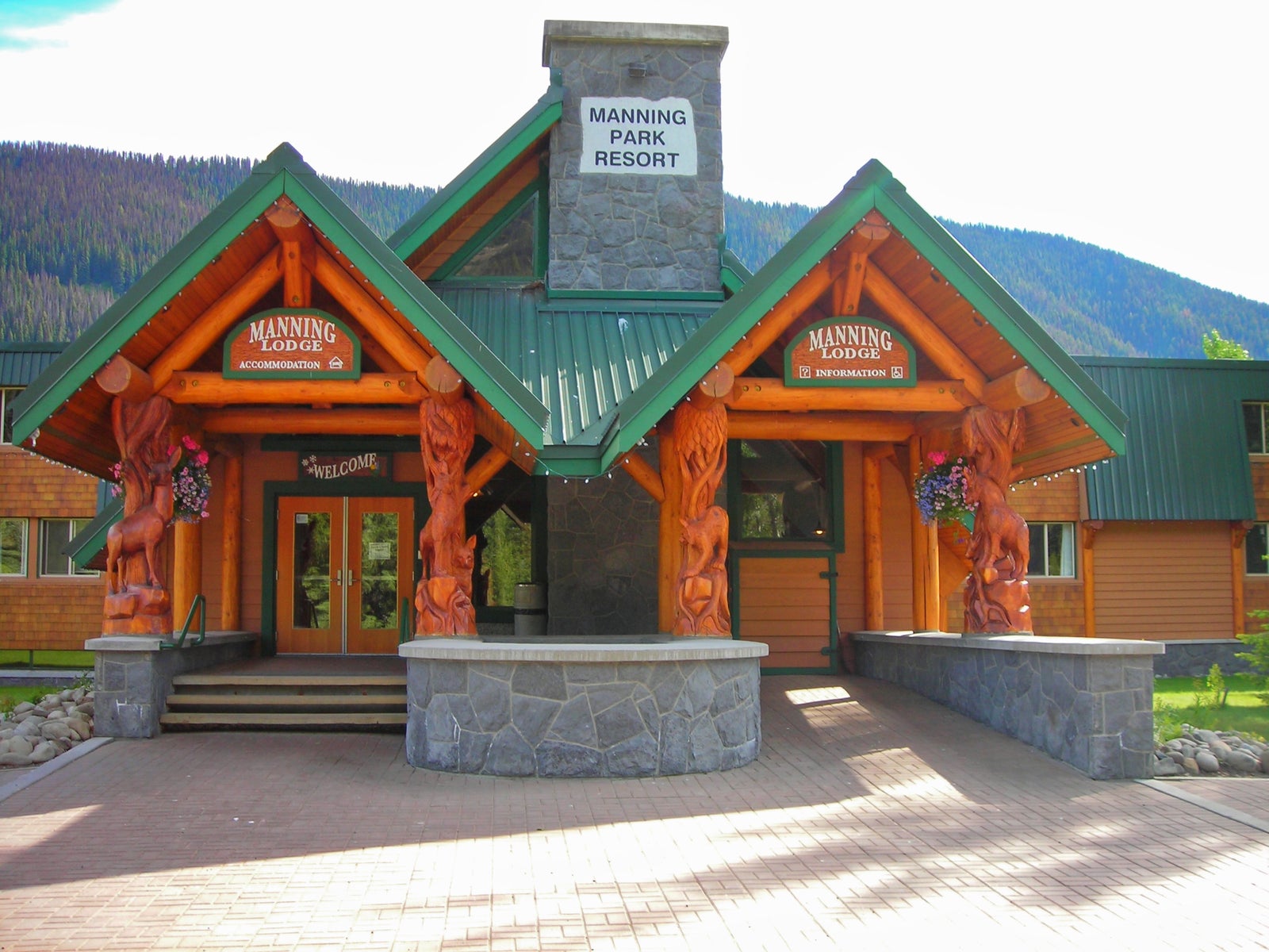 Manning Park Lodge