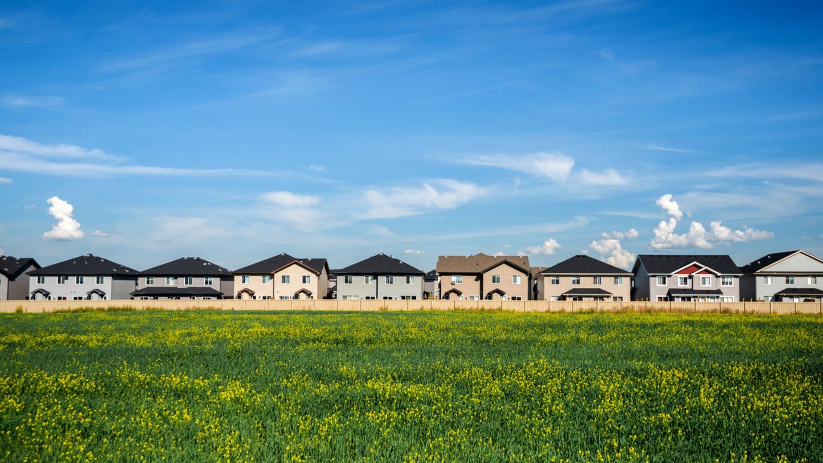 From St. Albert to YEG: The Secret to Selling in Edmonton’s Summer Market Selling in Edmonton
