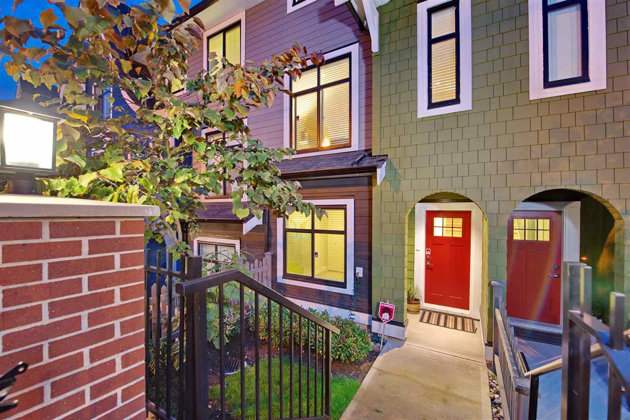 A Great School Catchment Townhome Located In South Surrey