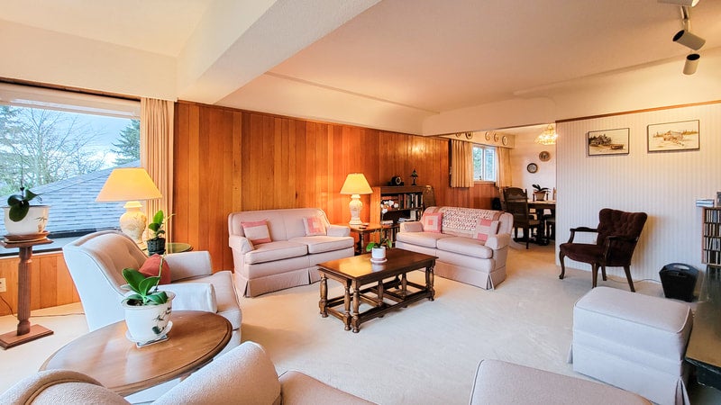 268 W Osborne Road, Upper Lonsdale Living Room