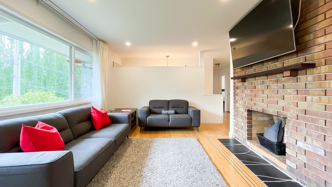 Upper lonsdale real estate 