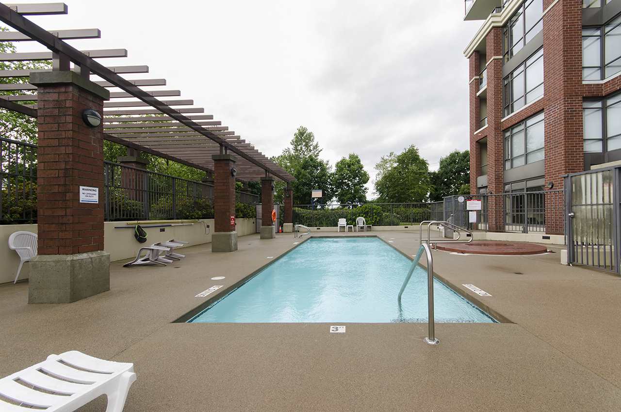 brentwood condo swimming pools burnaby