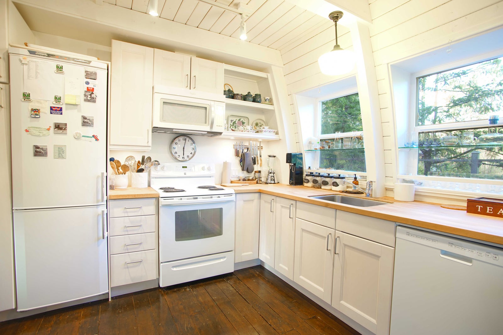 Julian Bruce Real Estate Salt Spring Island 120 Hilltop Road 2021