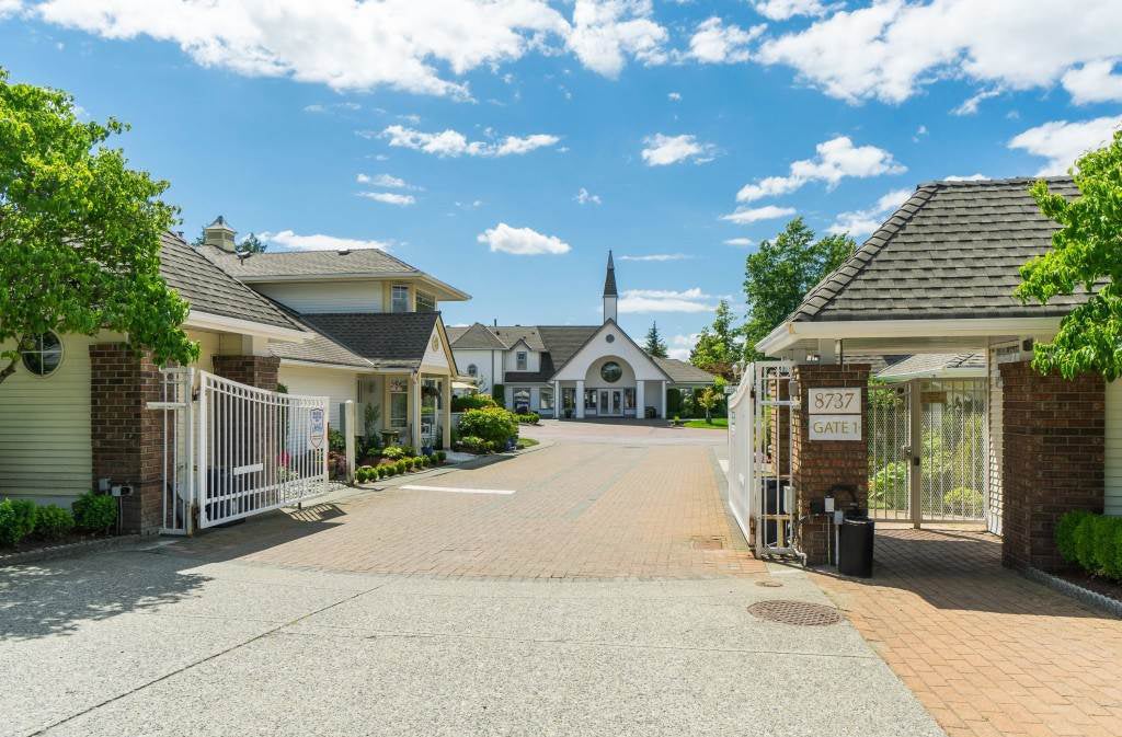 55 plus community in Langley - Chartwell Green Townhouses