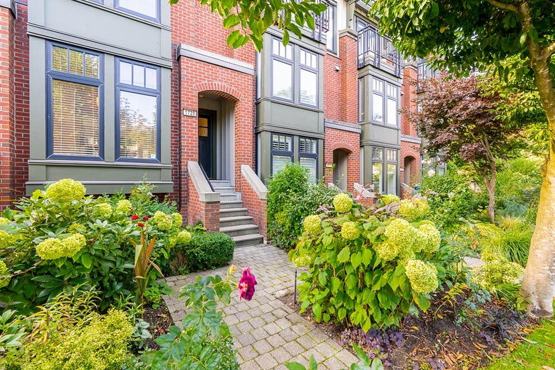  Discover Your Perfect Home: Kitsilano Townhouses for Sale