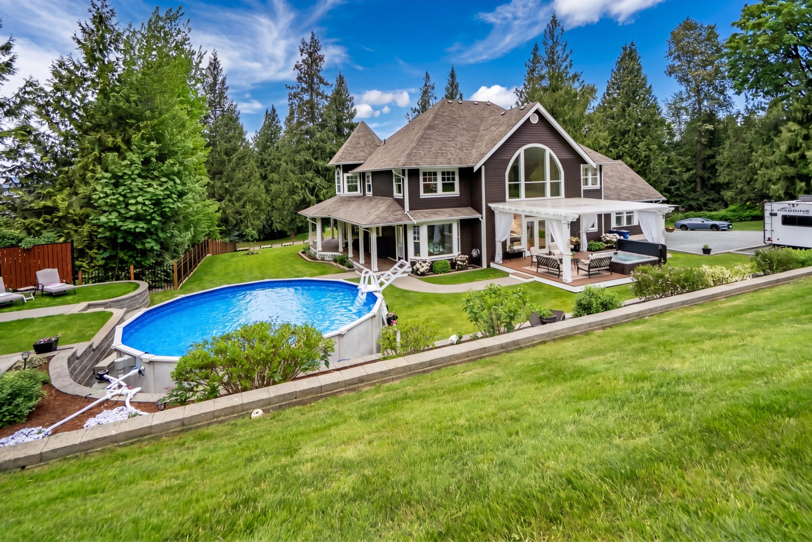 Victor Klassen - Personal Real Estate Corporation, Alanna Klassen – Licensed Assistant, RE/MAX Little Oak Realty, Klassen Team, Realtor, Real Estate, Agent, Top Agent, Top Realtor, Abbotsford Realtor, Chilliwack Realtor, Featured Property, For Sale, Listing, New Listing, MLS, Listing Search, Sell
