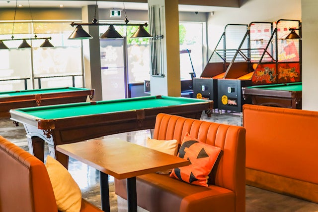 Cues N Cushion Tsawwassen - interior 1