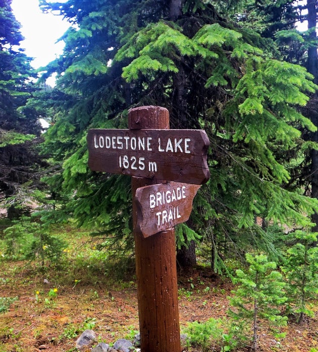Lodestone Lake Sign