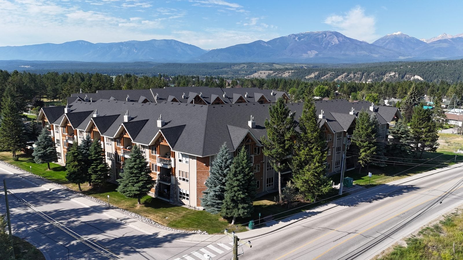 Aerial view of Sable Ridge Resort, Radium Hot Springs, British Columbia