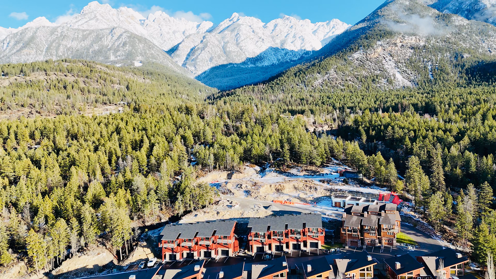 The historic Fairmont Hoodoos sandstone cliffs at sunset – Fairmont BC Neighborhood Authority.
