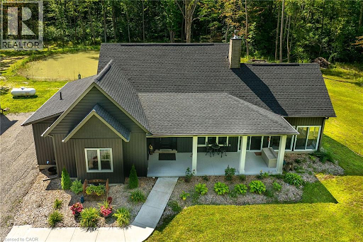 cottage in Dunnville